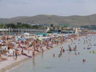 Пляжи Коктебеля к лету очистят от нелегальных построек