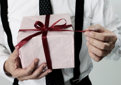 Подарунок для друга: як зробити його особливим
