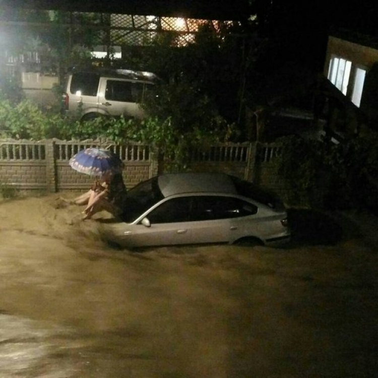 Спасатели советуют жителям оккупированного Крыма не расслабляться – завтра снова будет штормить