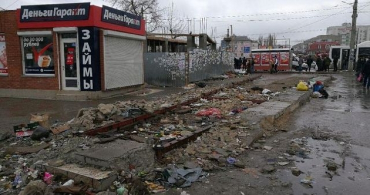 В столице Крыма проблемы с уборкой мусора и благоустройством