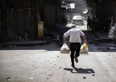 У предпринимателя грабитель отобрал сумку с деньгами