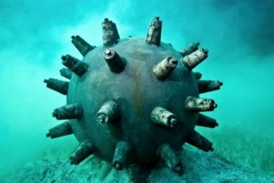 С помощью подводных роботов военные уничтожат немецкую авиабомбу, обнаруженную на дне Черного моря