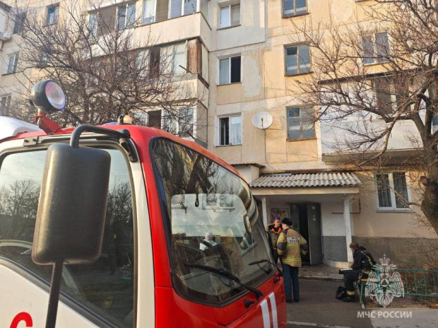 Во время пожара в многоквартирном доме в Севастополе погиб мужчина