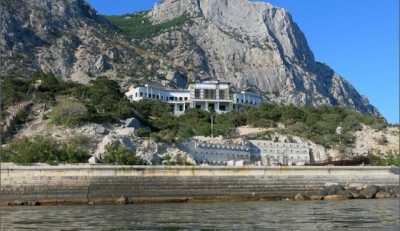 Друзьям Владимира Путина продали Крымскую дачу Виктора Януковича