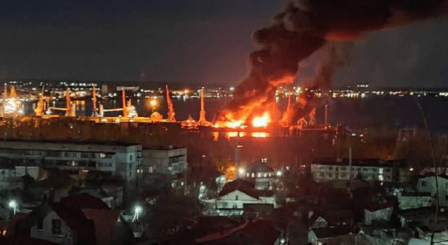 В порту Феодосии подбит БДК «Новочеркасск» - командующий Воздушными силами ВСУ