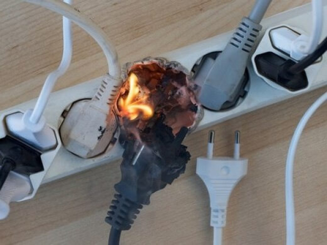 Жители г. Саки жалуются на проблемы в работе электросетей