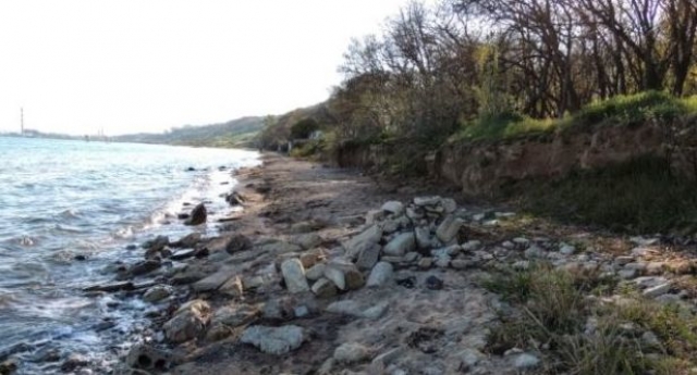 В Керчи разрушен старейший пляж – на него рухнула опорная стена