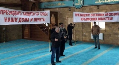 Строители пытаются достичь компромисса с голодающими активистами