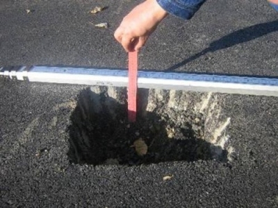 Неизвестные портят дороги в Крыму