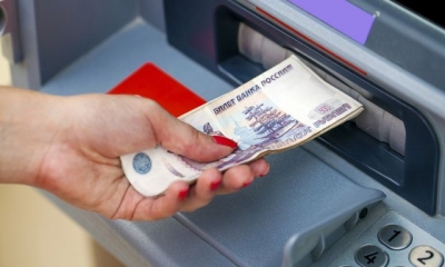 В Ялте девушки нашли банковскую карту и потратили все деньги