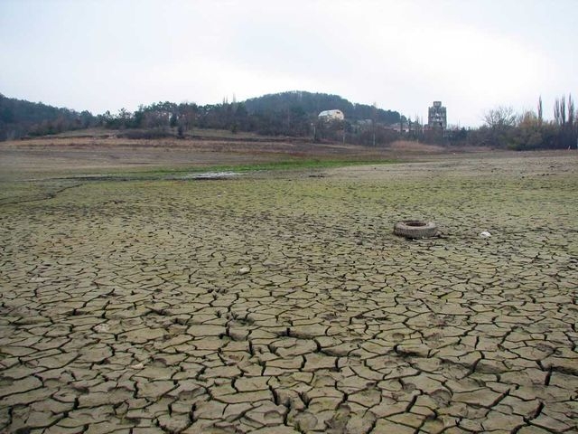 «Пир во время чумы» - крымчане отреагировали на идею провести концерт на дне водохранилища