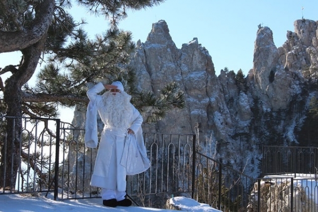 На Ай-Петри туристов будет встречать Дед Мороз