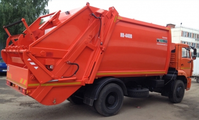 Комбинату по благоустройству в Бахчисарае подарили новую машину