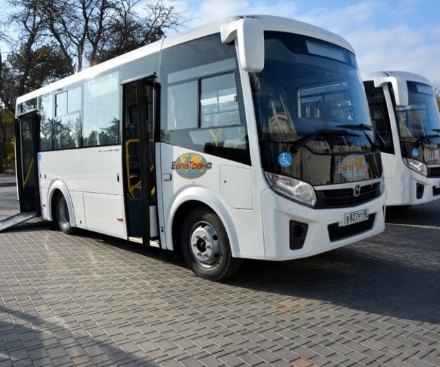 На улицах Евпатории появились новые комфортабельные автобусы