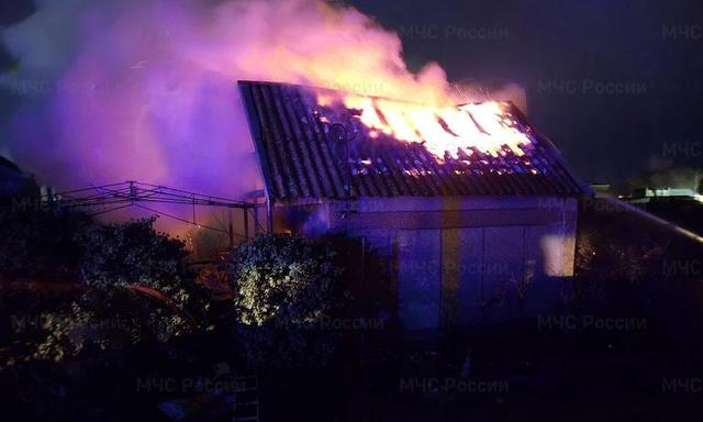 В Саках во время пожара погибли два человека