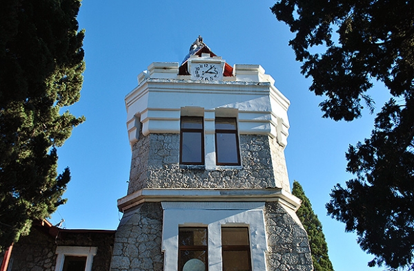 Ялтинцы боятся, что башне Врангеля повредит новострой