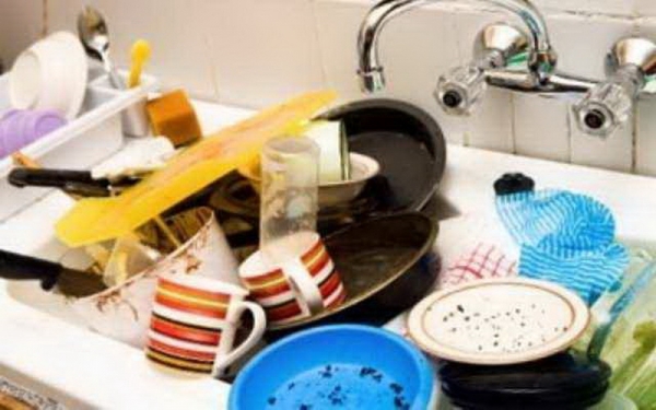 Магистральный водопровод в Евпатории порвало в районе улицы Интернациональной