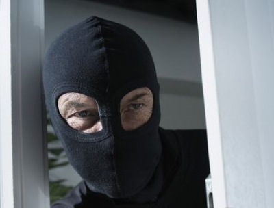 Мужчина ограбил студентку