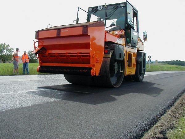 Крым просит еще денег на дороги, в Москве говорят о неосвоенных средствах