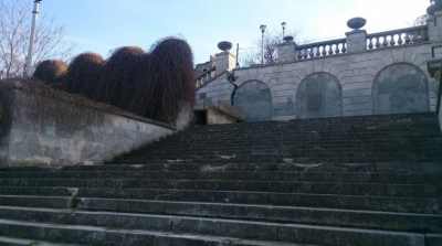 Ожидаемо рухнул каменный свод Митридатской лестницы в Керчи