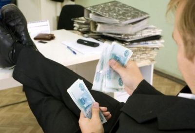 Потому что столица - чиновники в Симферополе будут получать больше