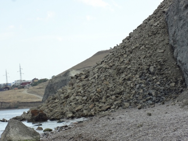 Все опасные оползнями участки Крыма возьмут на учет