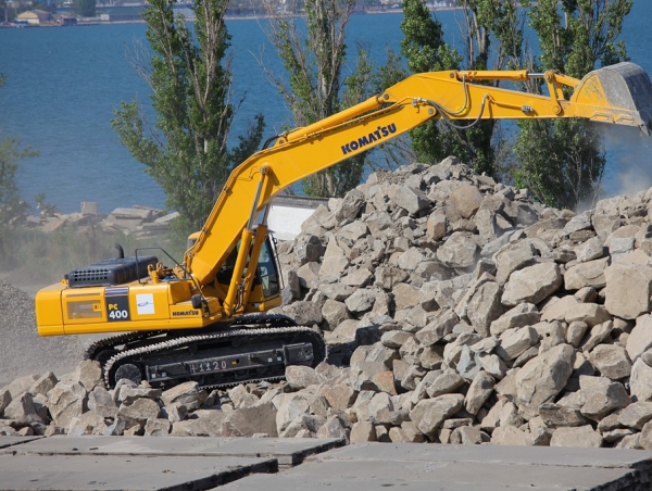 Похоже, жителям Крыма не очень рады на строительстве моста между Россией и полуостровом