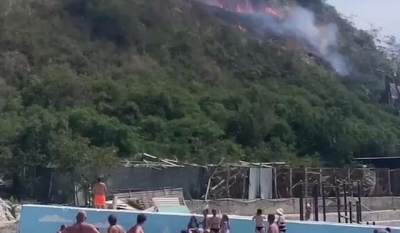 Пожар в отеле «Ялта Интурист» распространился на площадь 1,5 гектара