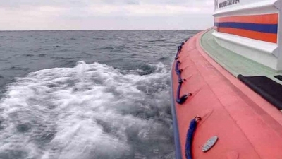 Продолжаются поиски подростка, пропавшего во время шторма