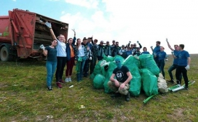 Волонтеры продолжают сражаться с мусорной свалкой в Чистеньком