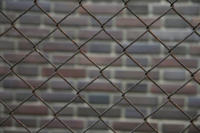 Жители частного сектора показали прохожим, кто хозяин на общественной лестнице