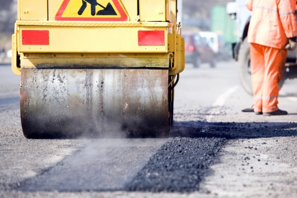 На улице Беспалова ремонтные работы завершат в сентябре