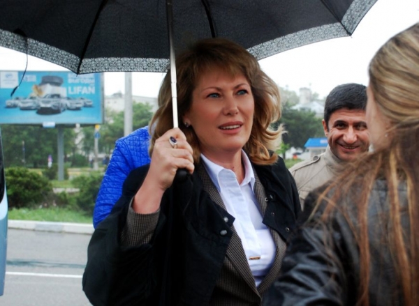 Елена Юрченко продолжает лично встречать туристов из России 