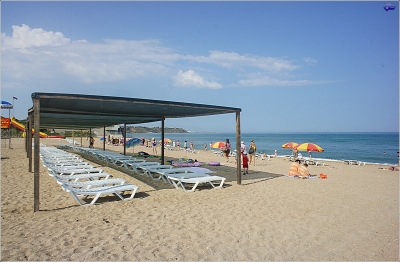 К началу сезона власти озаботились состоянием пляжей