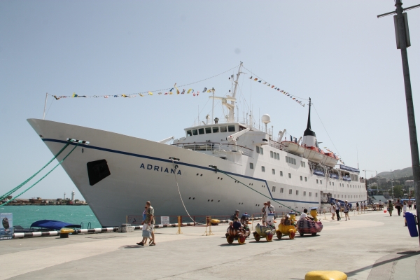 В Севастополь начал ходить стамбульский лайнер