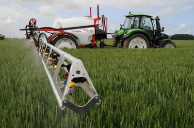 Опрыскиватель прицепной: что это такое, виды, как выбрать