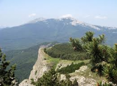 Евпаторийцы совершили массовое восхождение на гору Чатыр-Даг