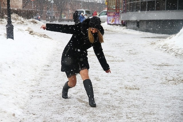 В Крыму выросло число пострадавших из-за гололеда