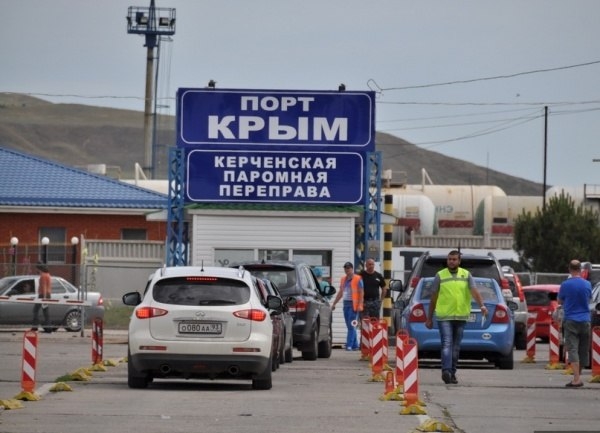 В Керчи начали строить дополнительную паромную переправу
