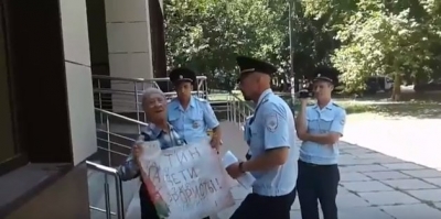 Арестованному на 10 суток Серверу Караметову срочно необходима операция на глазах (видео)