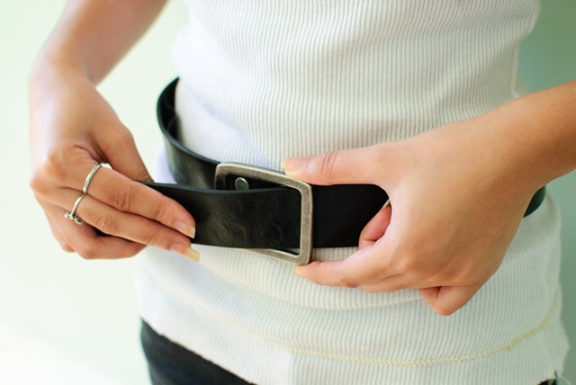 Как выбрать популярный женский ремень: советы модницам