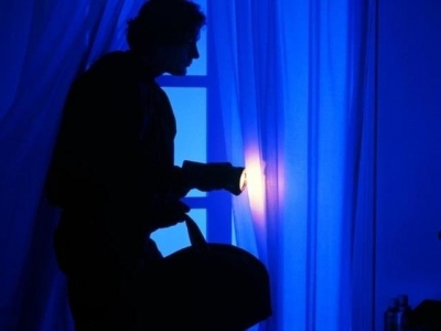 Арестован гражданин, который по ночам воровал вещи и деньги в гостиницах Феодосии