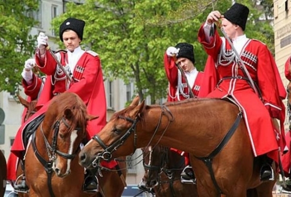 В Алуште соревновались казаки