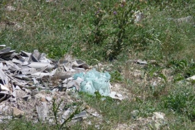 В Ялте католический крест оказался на мусорнике