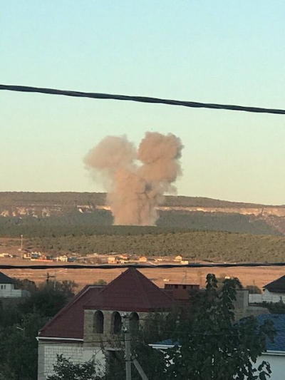 Под Севастополем два дня подряд гремят сильные взрывы