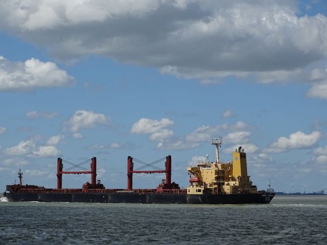 Россияне отправили в Венесуэлу украденное украинское зерно