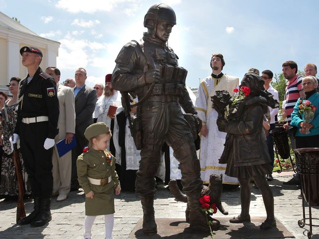 В Крыму будут демонтированы все российские памятники