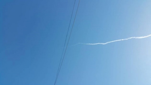 Массовая галлюцинация? В небе над Симферополем прогремел взрыв, от которого открещиваются все подряд