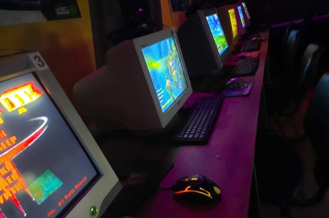 В Симферополе под видом компьютерного клуба работало игорное заведение