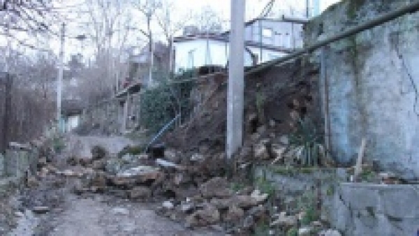 Экологи объяснили, почему обрушиваются подпорные стены